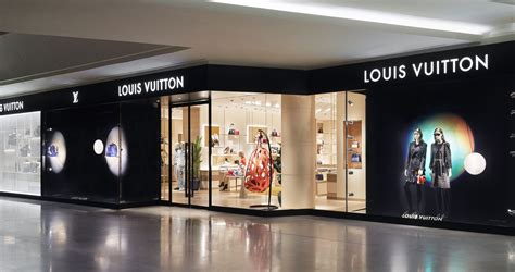 louis vuitton gardens mall.